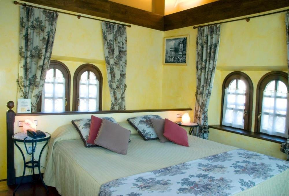 Hotel Palacete Real Villamayor  Экстерьер фото