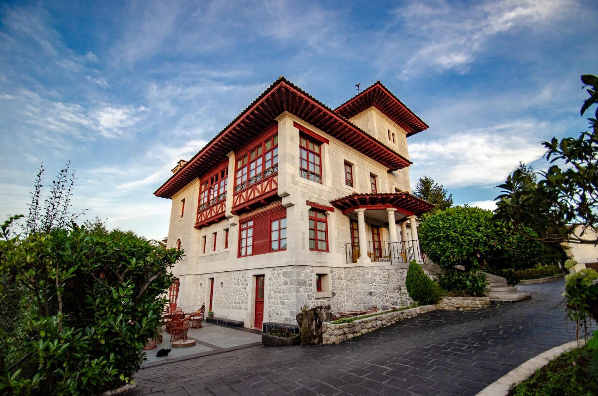 Hotel Palacete Real Villamayor  Экстерьер фото