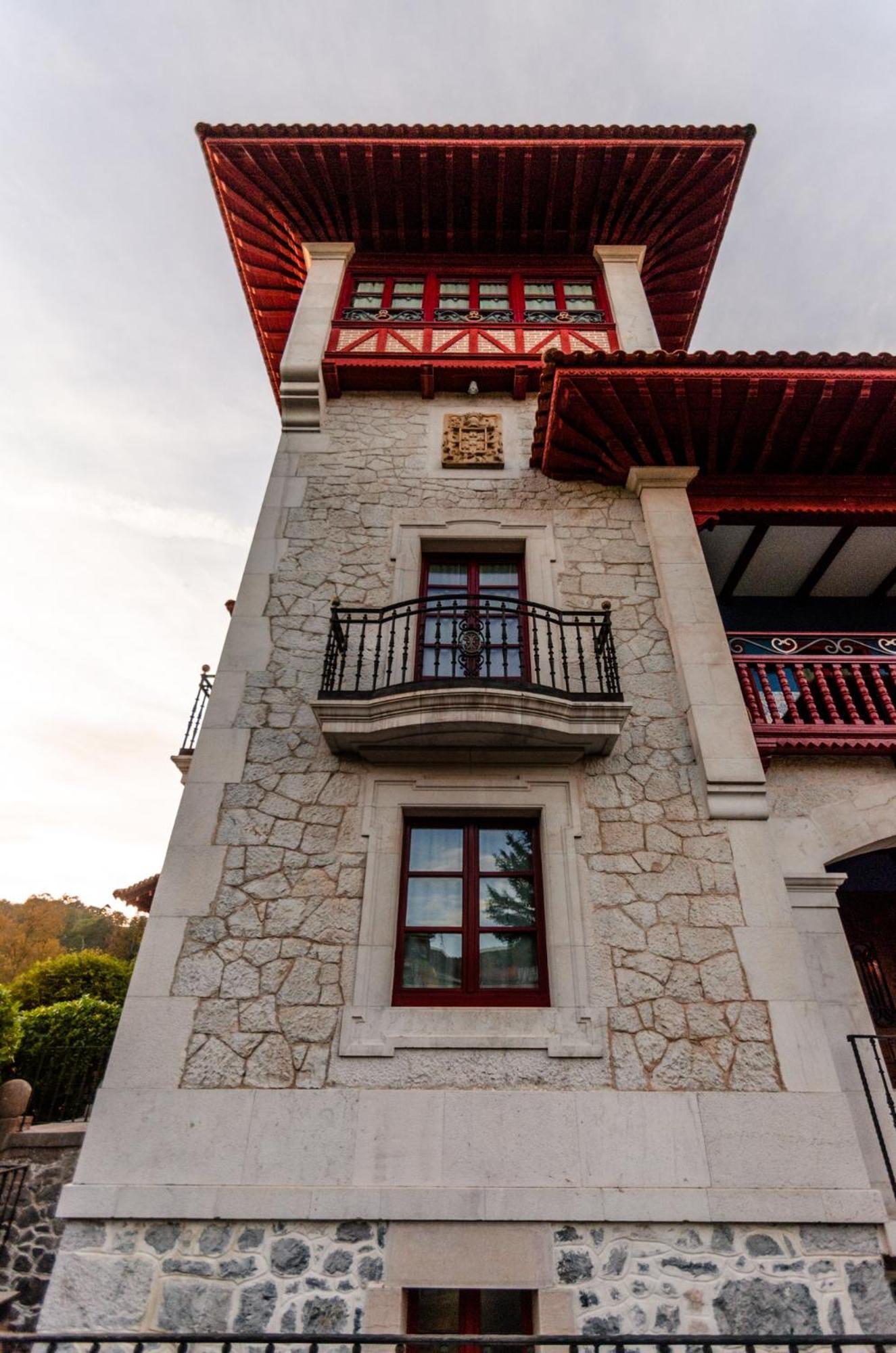 Hotel Palacete Real Villamayor  Экстерьер фото