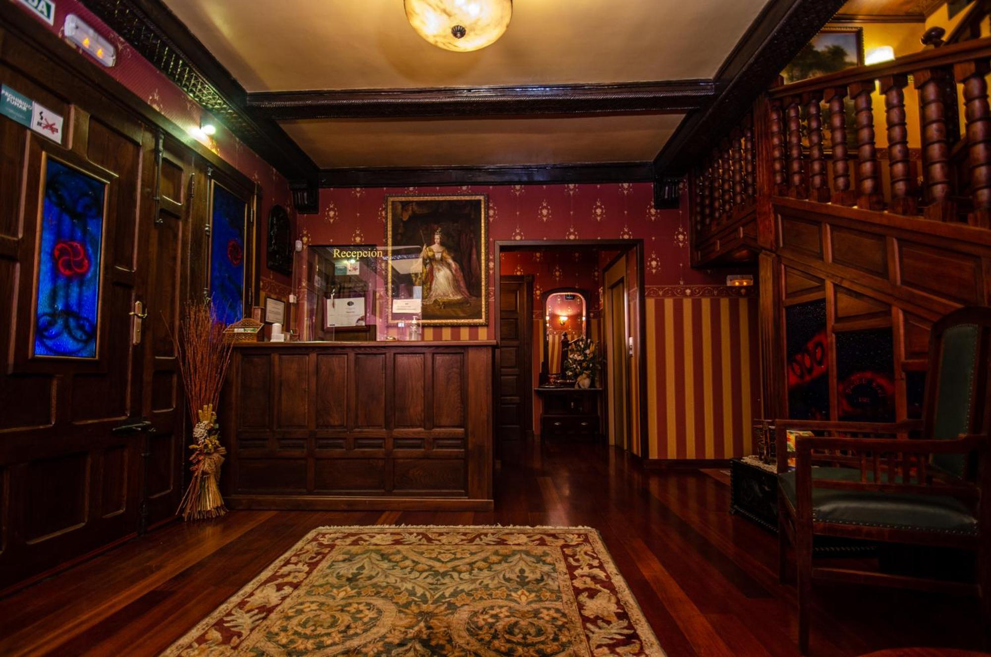 Hotel Palacete Real Villamayor  Экстерьер фото